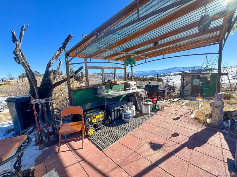 1725 35 1/10 Rd, De Beque, CO 81630