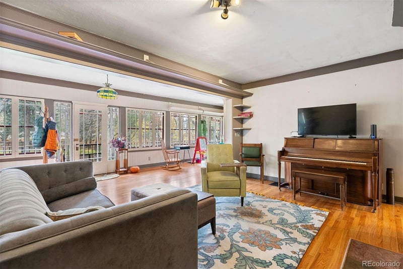 1515 Cheyenne Rd, Colorado Springs, CO 80906