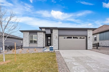8644 Quemoy St, Aurora, CO 80016