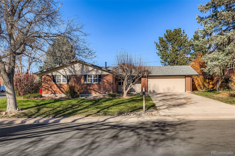 11759 Alaska Ave, Aurora, CO 80012