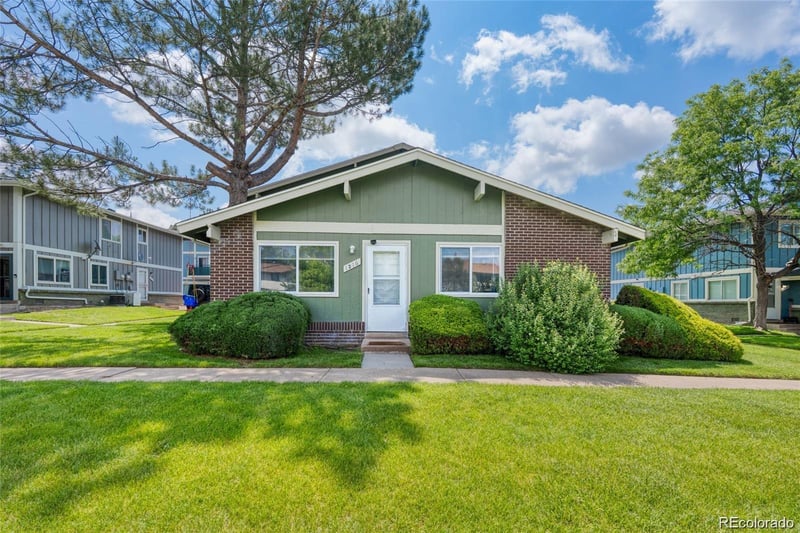1216 Uvalda St, Aurora, CO 80012