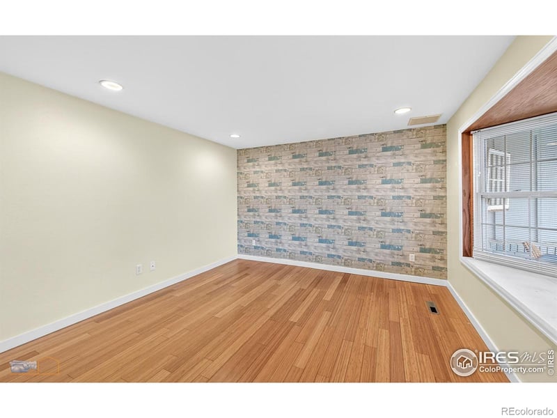 2521 Danbury Dr, Longmont, CO 80503