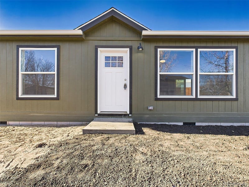362 E Stewart Dr, Pueblo West, CO 81007