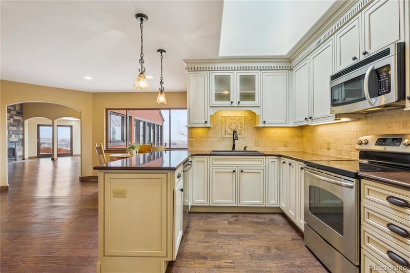 3056 Winnebago Dr, Sedalia, CO 80135