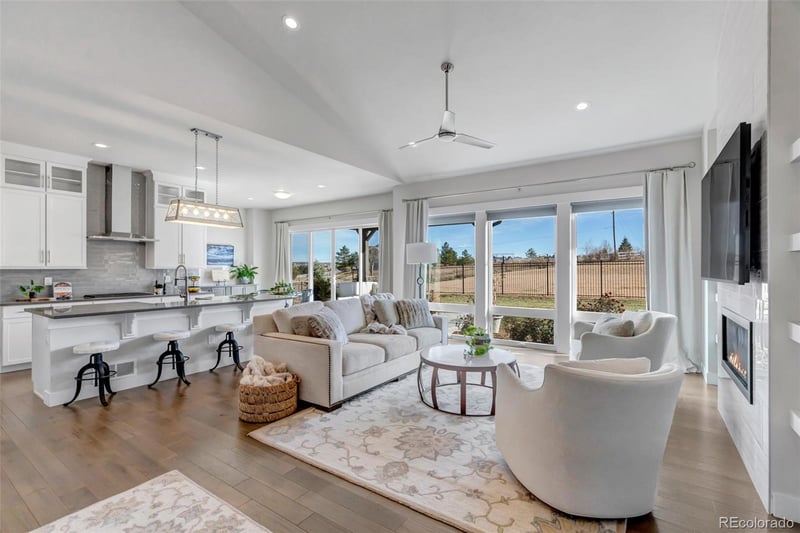 7036 S Espana Way, Centennial, CO 80016