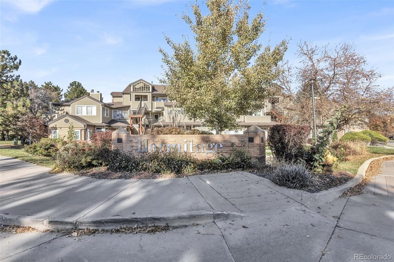 6001 Yosemite St #J208, Greenwood Village, CO 80111