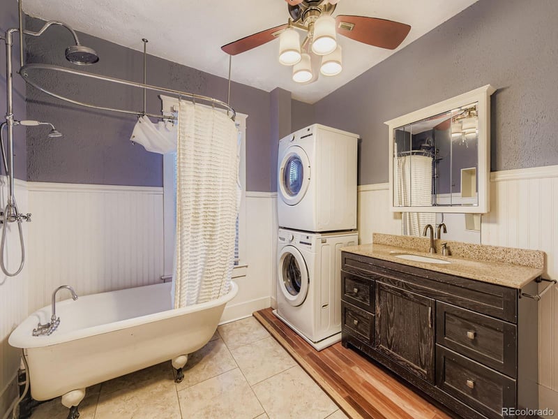 3917 Acoma St, Englewood, CO 80110