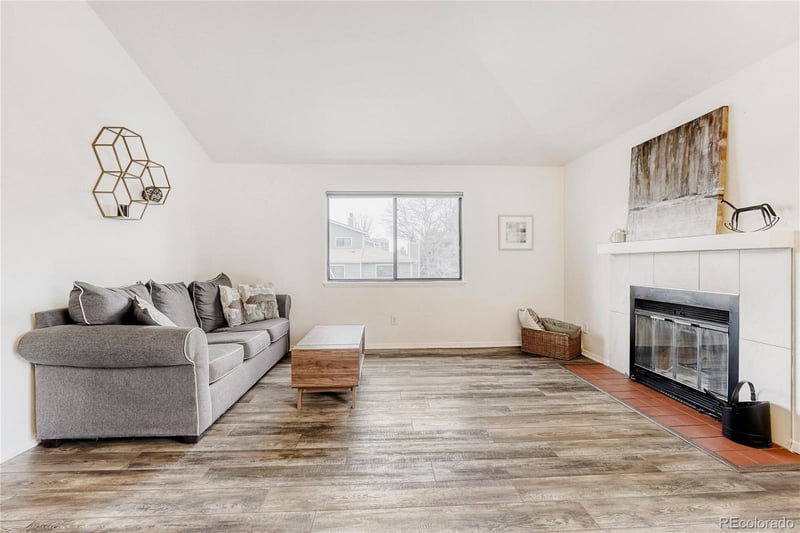540 S Forest St #206, Denver, CO 80246