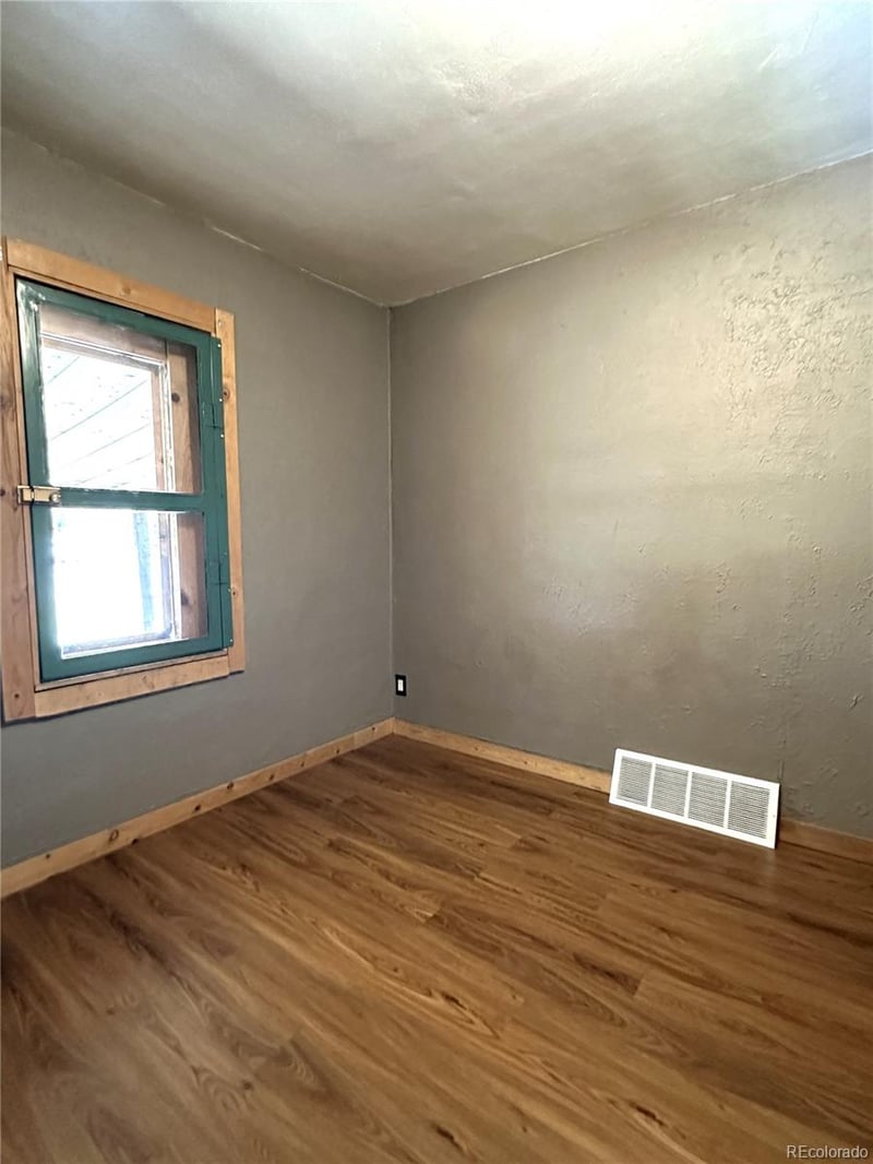 806 E Mesa Ave, Pueblo, CO 81006