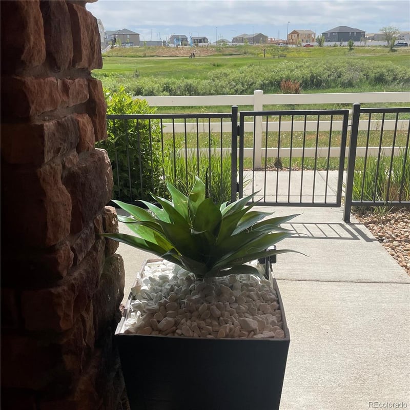 1797 Buchanan Cir, Aurora, CO 80018