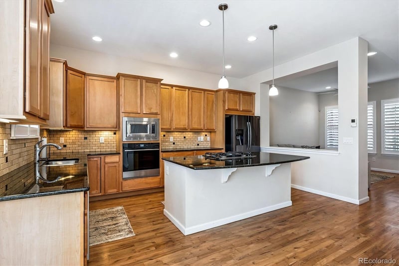 7853 Vallagio Ln, Englewood, CO 80112