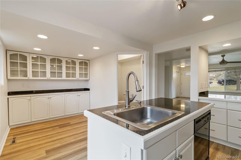 7911 Glasgow Pl, Littleton, CO 80128