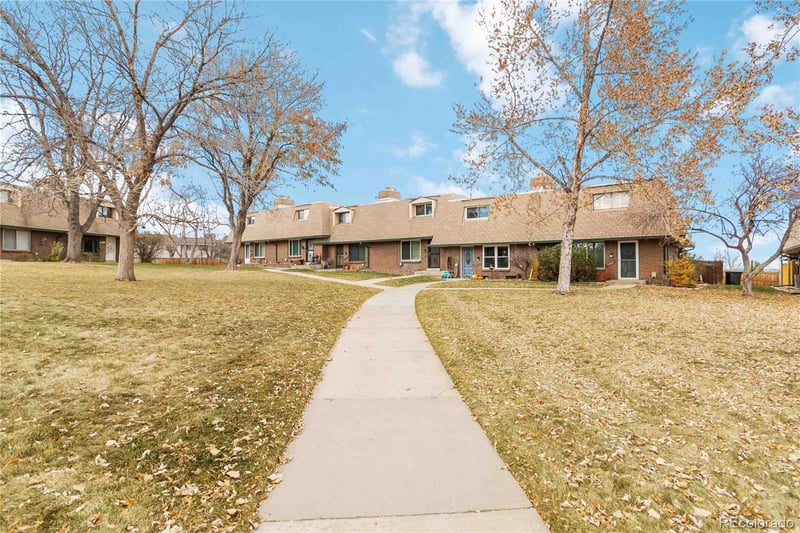 7911 Glasgow Pl, Littleton, CO 80128