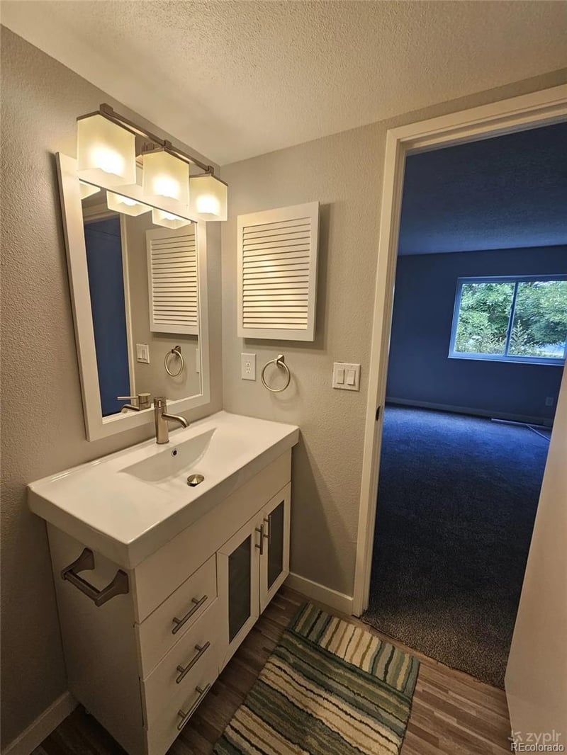 8555 Fairmount Dr #J103, Denver, CO 80247