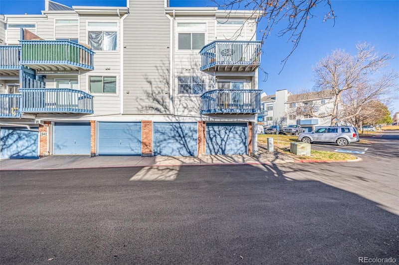 1342 Cathay Ct #104, Aurora, CO 80017