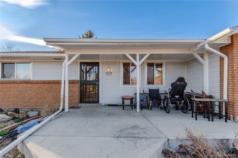 959 Johnson Way, Lakewood, CO 80226