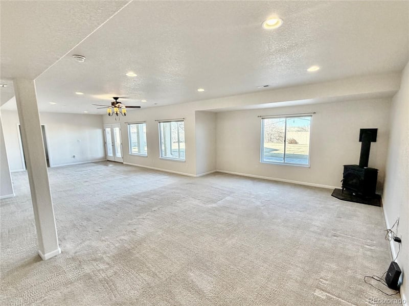 5405 Peregrine Dr, Pueblo, CO 81005