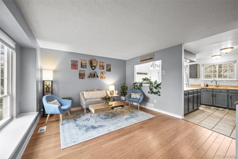 8635 Teton Ave, Littleton, CO 80128