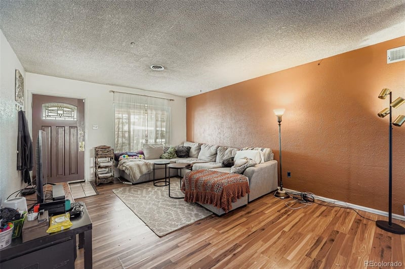 1072 Racine St, Aurora, CO 80011