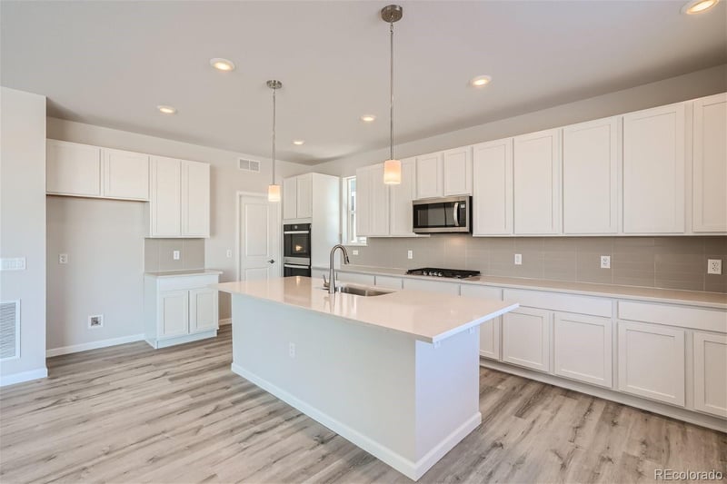 1481 Loraine Cir N, Erie, CO 80026