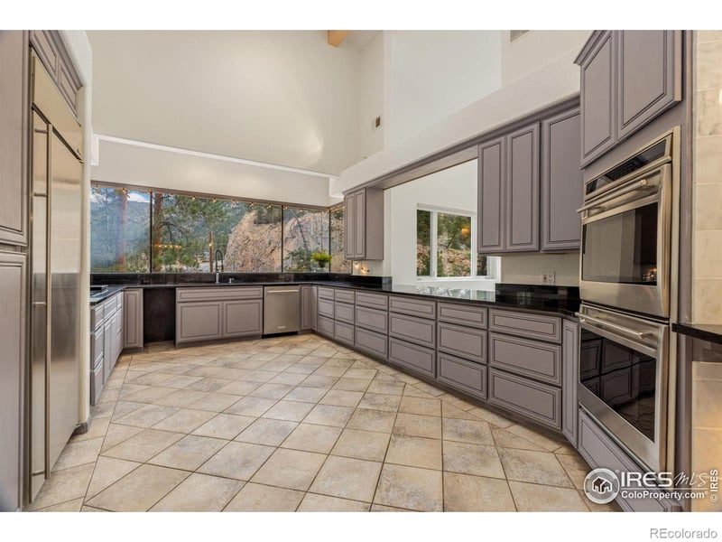 11042 N Saint Vrain Dr, Lyons, CO 80540
