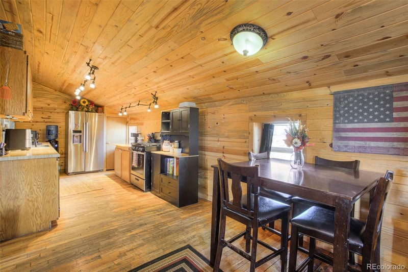 73 Mid Land Ave, Hartsel, CO 80449