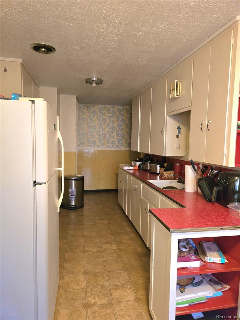 80 El Rio Dr #80, Alamosa, CO 81101