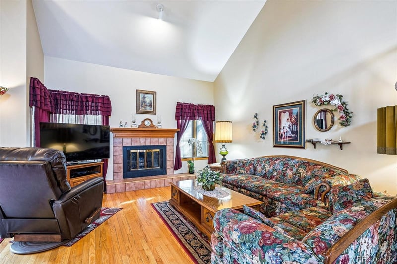 2275 Emerald Dr, Castle Rock, CO 80104