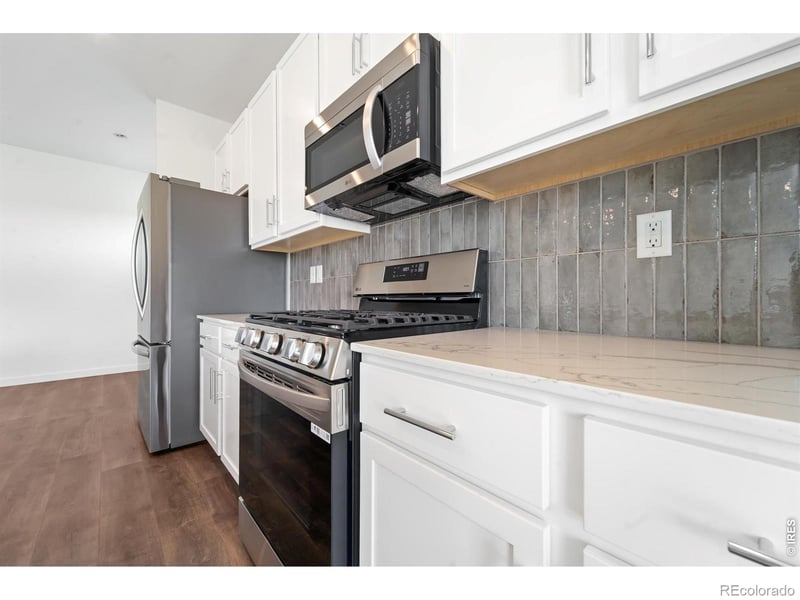 450 Buckboard Dr, Hudson, CO 80642