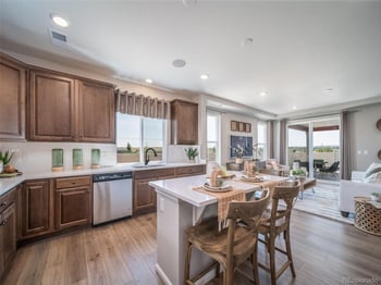 21875 51st Dr, Aurora, CO 80019