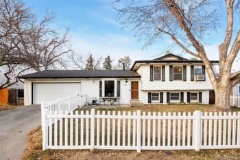9383 Columbia Pl, Lakewood, CO 80227