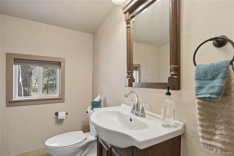 27 Gap Rd, Black Hawk, CO 80422