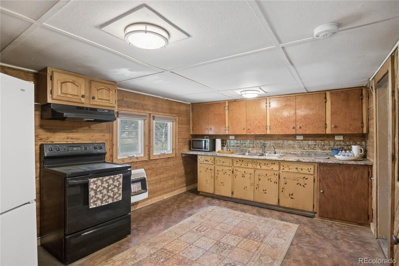 27 Gap Rd, Black Hawk, CO 80422
