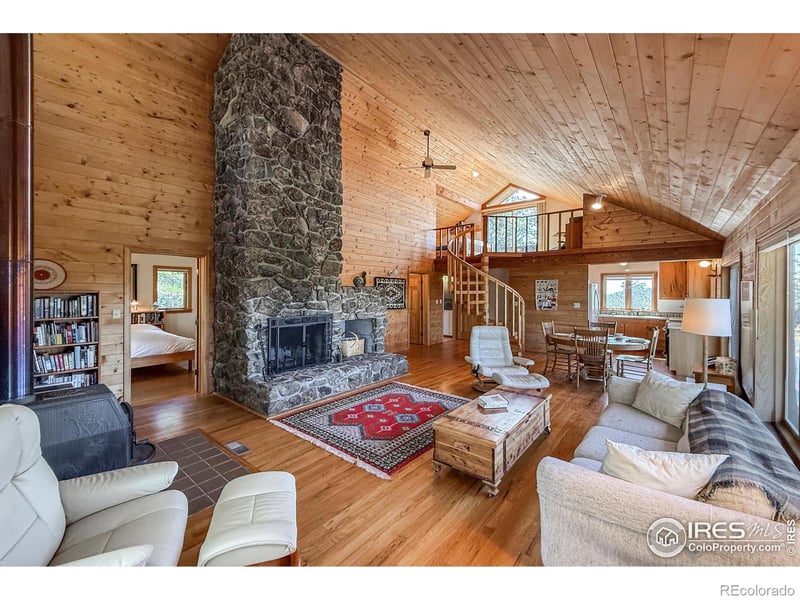 18673 Highway 7 , Lyons, CO 80540