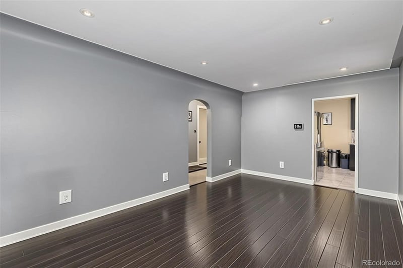 3650 Oneida St, Denver, CO 80207