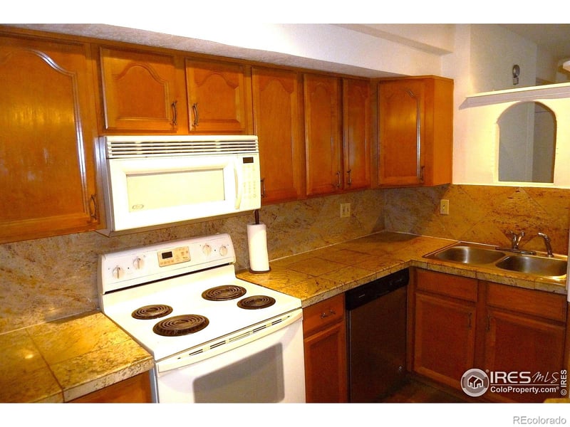 590 Logan St #110, Denver, CO 80203