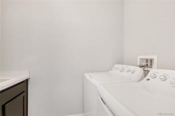 13735 Shoshone Ln, Broomfield, CO 80023