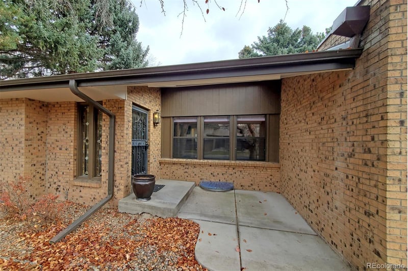 8542 W 10th Ave, Lakewood, CO 80215