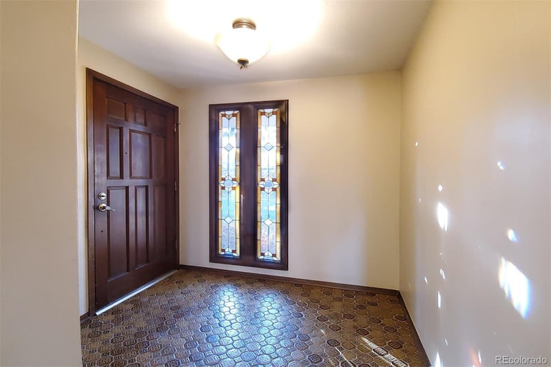 8542 W 10th Ave, Lakewood, CO 80215