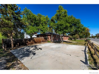 11087 Montview Blvd, Aurora, CO 80010