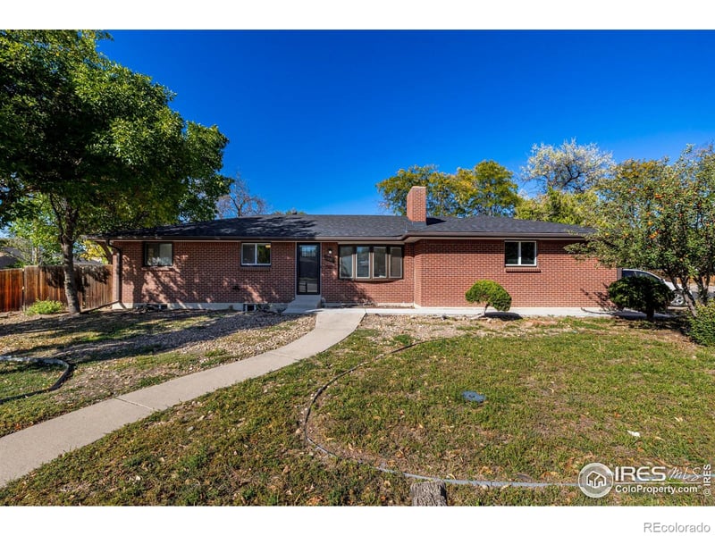 11087 Montview Blvd, Aurora, CO 80010