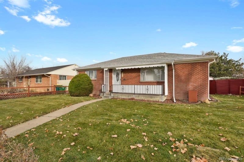 2350 Joliet St, Aurora, CO 80010