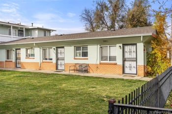 1129 Akron St, Aurora, CO 80010