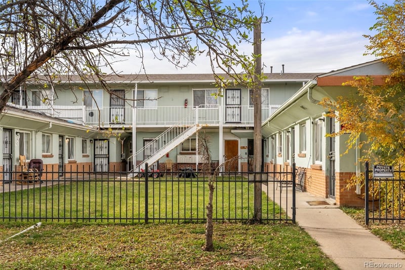 1129 Akron St, Aurora, CO 80010