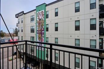 3500 Corona St #409, Englewood, CO 80113