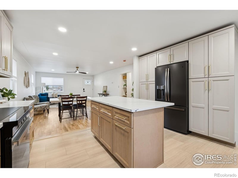 250 Cleveland Ave, Loveland, CO 80537