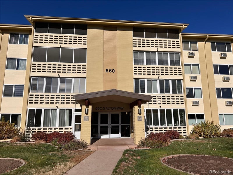 660 Alton Way #4A, Denver, CO 80247