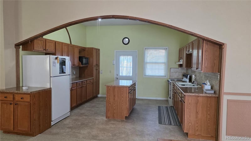 717 Ash St, Julesburg, CO 80737