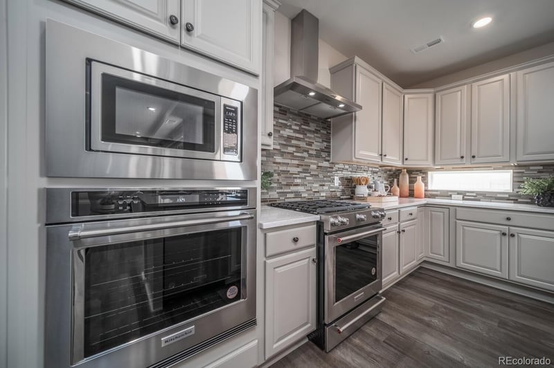 21815 51st Dr, Aurora, CO 80019