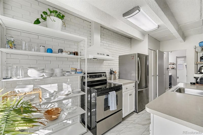 836 Dexter St #205, Denver, CO 80220